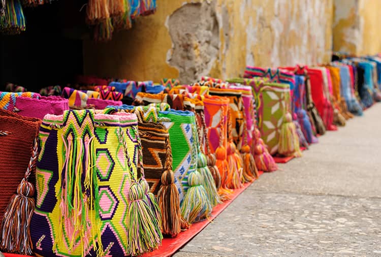 /Assets/Desktop/CruiseGallery/Thumb/TraditionalTextiles_Colombia.jpg