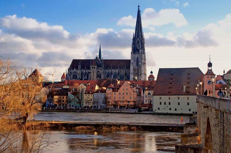 /Assets/Desktop/CruiseGallery/Thumb/magicalchristmasmarkets_regensburg_winter_ss_92524177_gallery.jpg