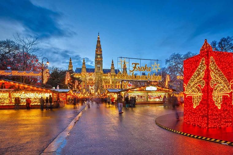 /Assets/Desktop/CruiseGallery/Thumb/magicalchristmasmarkets_vienna_ss160445150_VIEXmasMarket_gallery.jpg