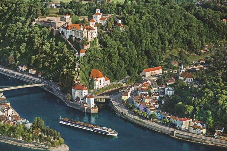 /Assets/Desktop/CruiseGallery/Thumb/magnificenteurope_2016ExtensiveCover_AmaPrimainPassau_gallery.jpg