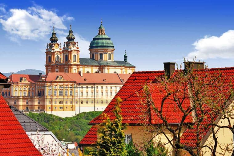 /Assets/Desktop/CruiseGallery/Thumb/magnificenteurope_AUSTRIA_Melk_BenedictineAbbey_shutterstock_174474188_gallery.jpg