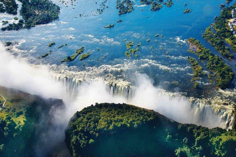 /Assets/Desktop/CruiseGallery/Thumb/wildlifefalls_victoriafalls_shutterstock_30437299_gallery.jpg