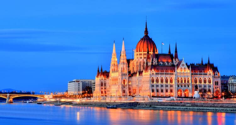 Melodies of the Danube - A Taste of Christmas Markets