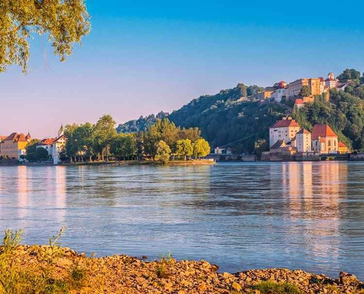 river cruise down danube